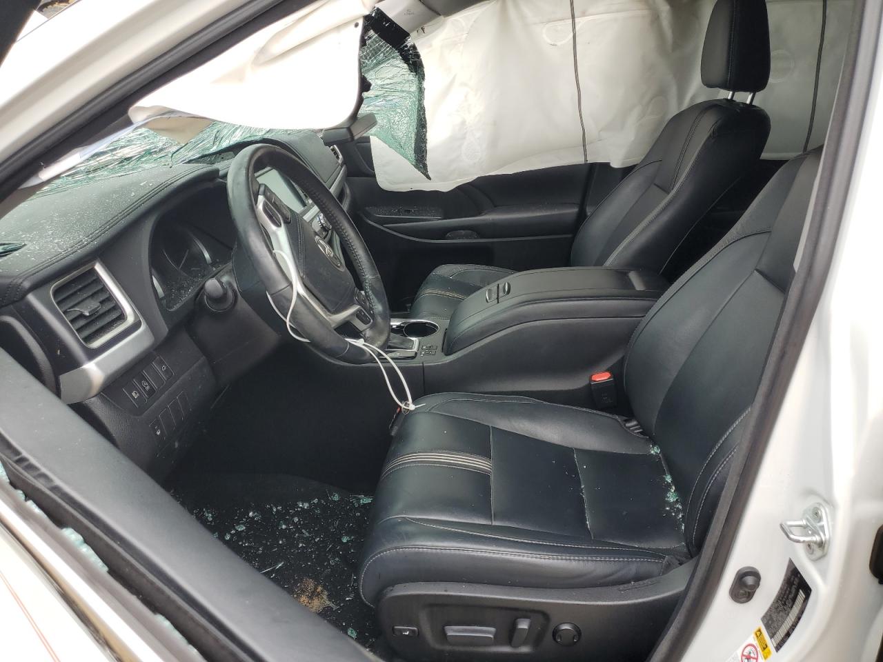 2018 Toyota Highlander Se VIN: 5TDJZRFH3JS546897 Lot: 64315274