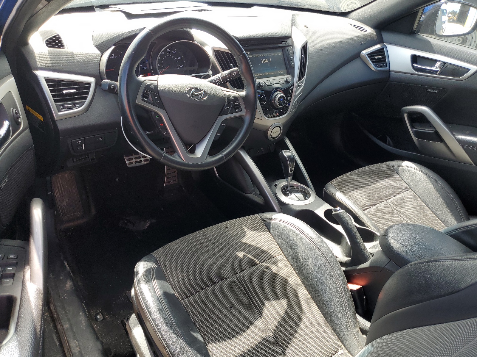 KMHTC6AD6GU280370 2016 Hyundai Veloster