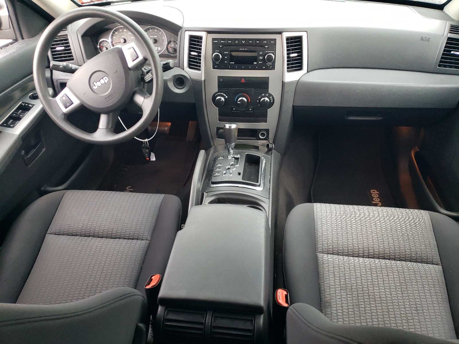 1J8GR48K68C233322 2008 Jeep Grand Cherokee Laredo