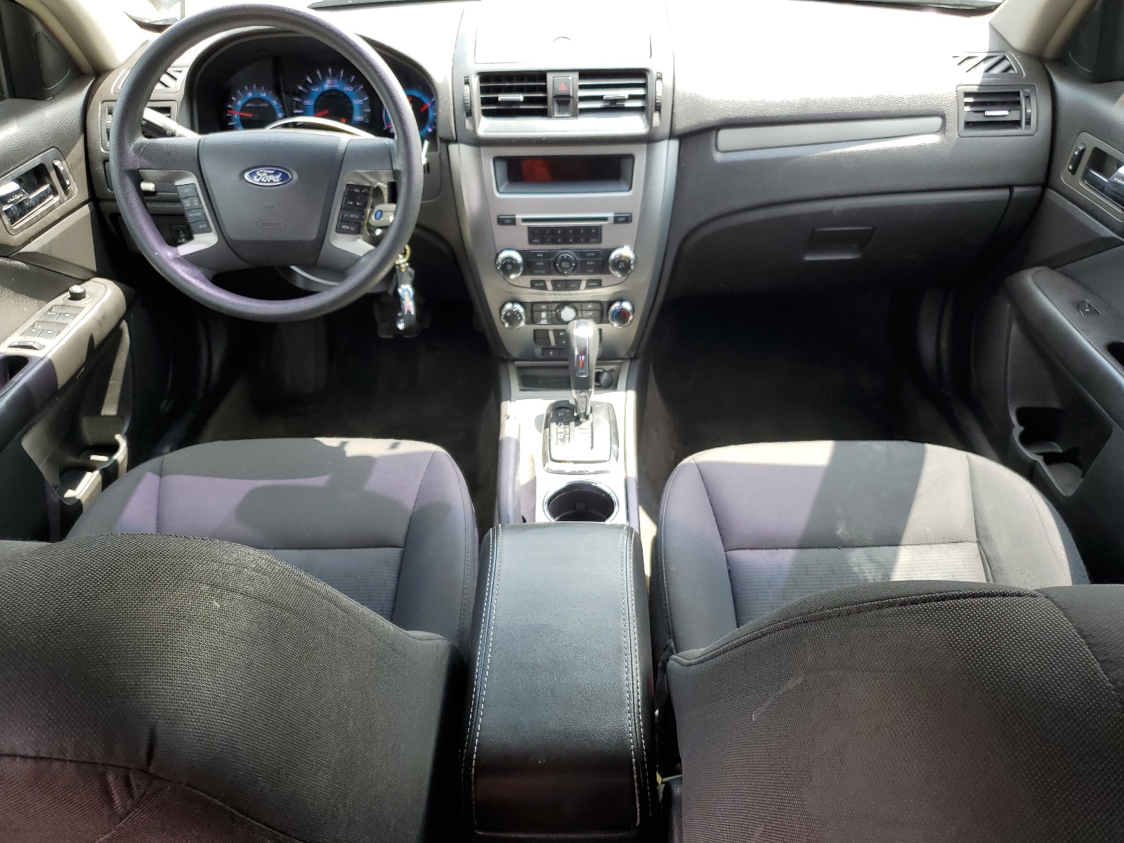 3FAHP0HA8AR349815 2010 Ford Fusion Se