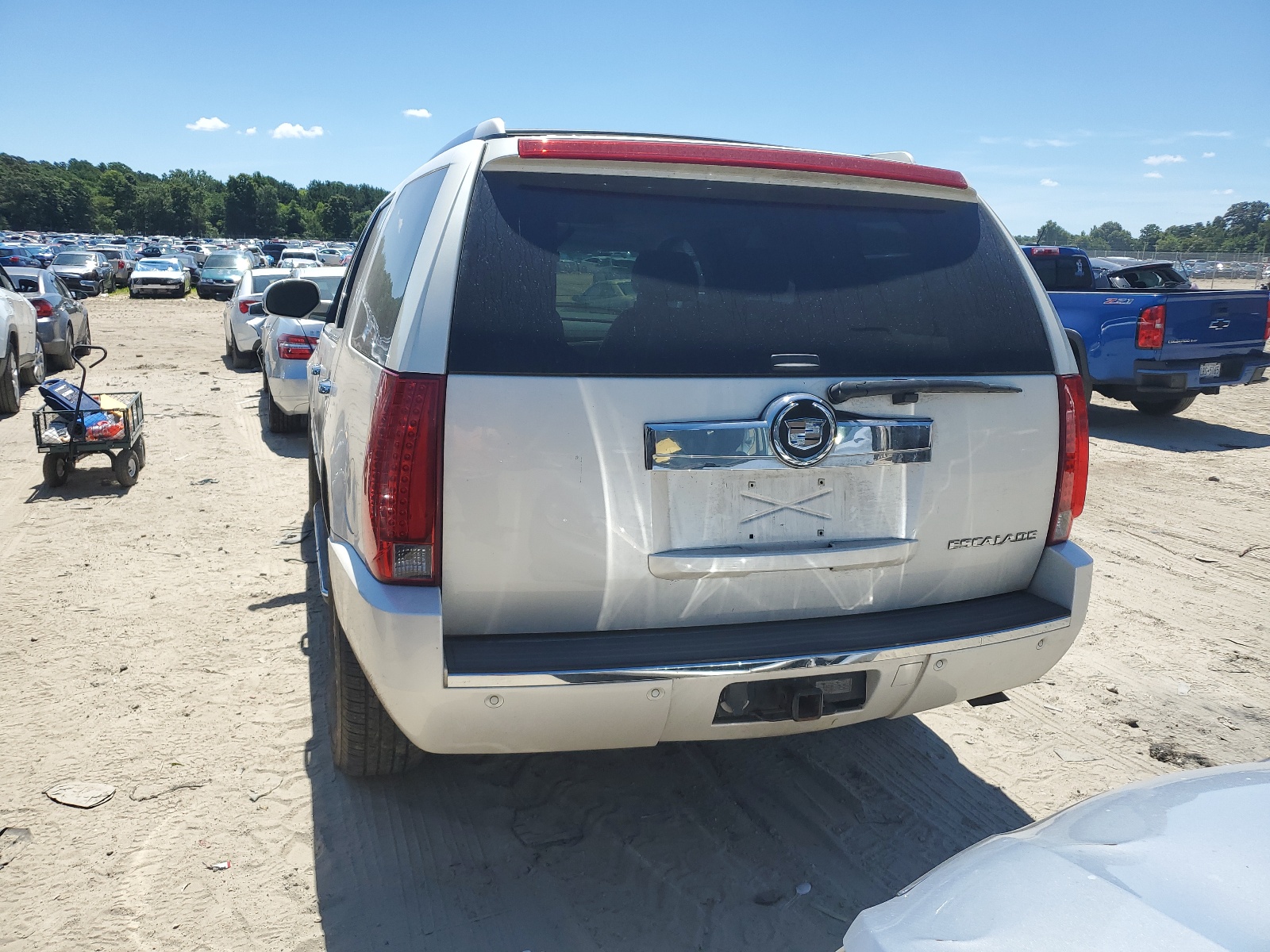 1GYFK63848R120121 2008 Cadillac Escalade Luxury