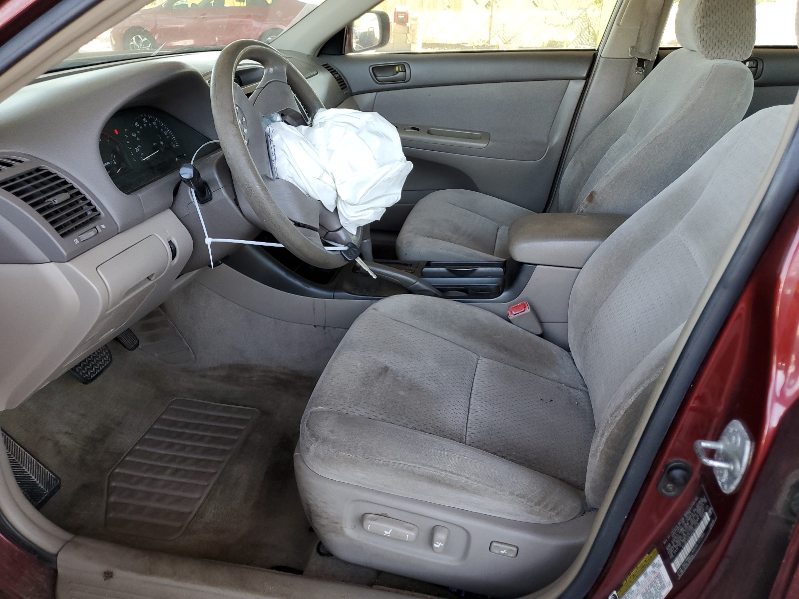 4T1BE32K24U362576 2004 Toyota Camry Le