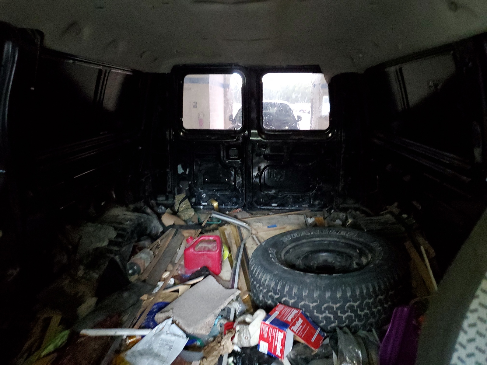 1FTRE14281HB74329 2001 Ford Econoline E150 Van