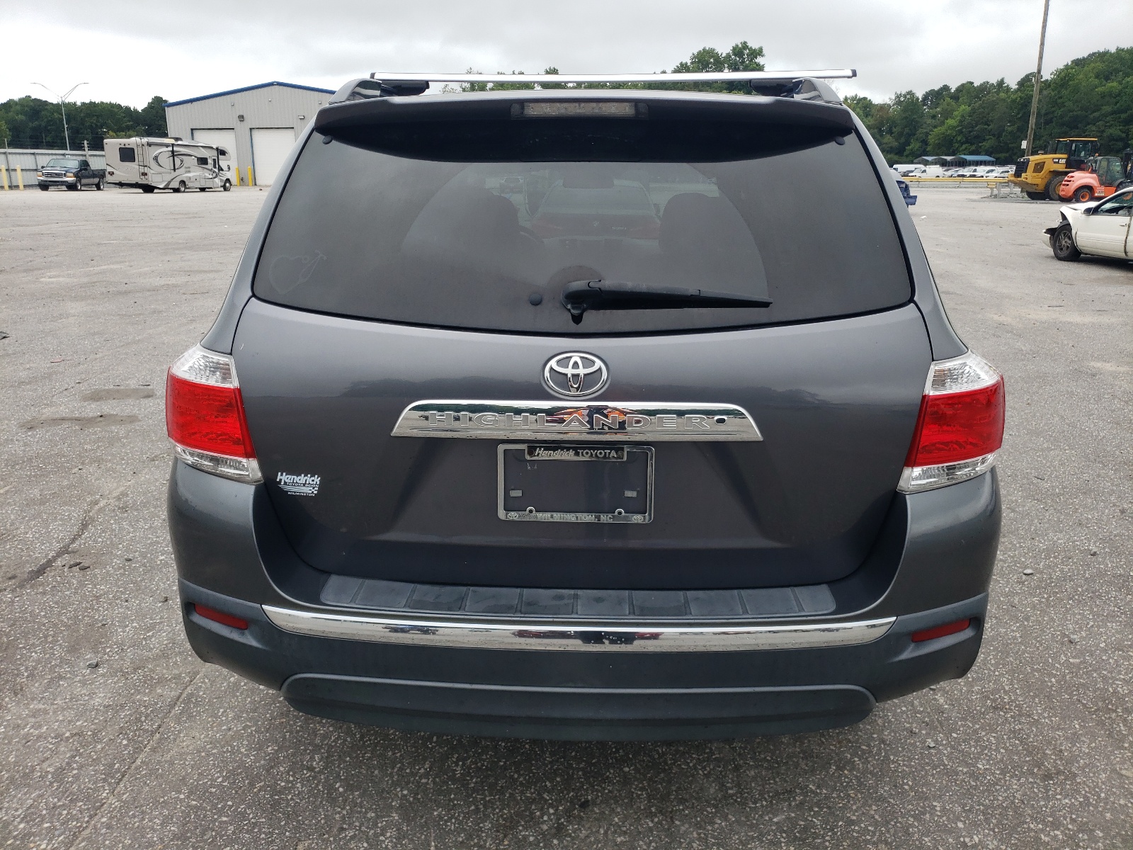 5TDZK3EH8DS142360 2013 Toyota Highlander Base