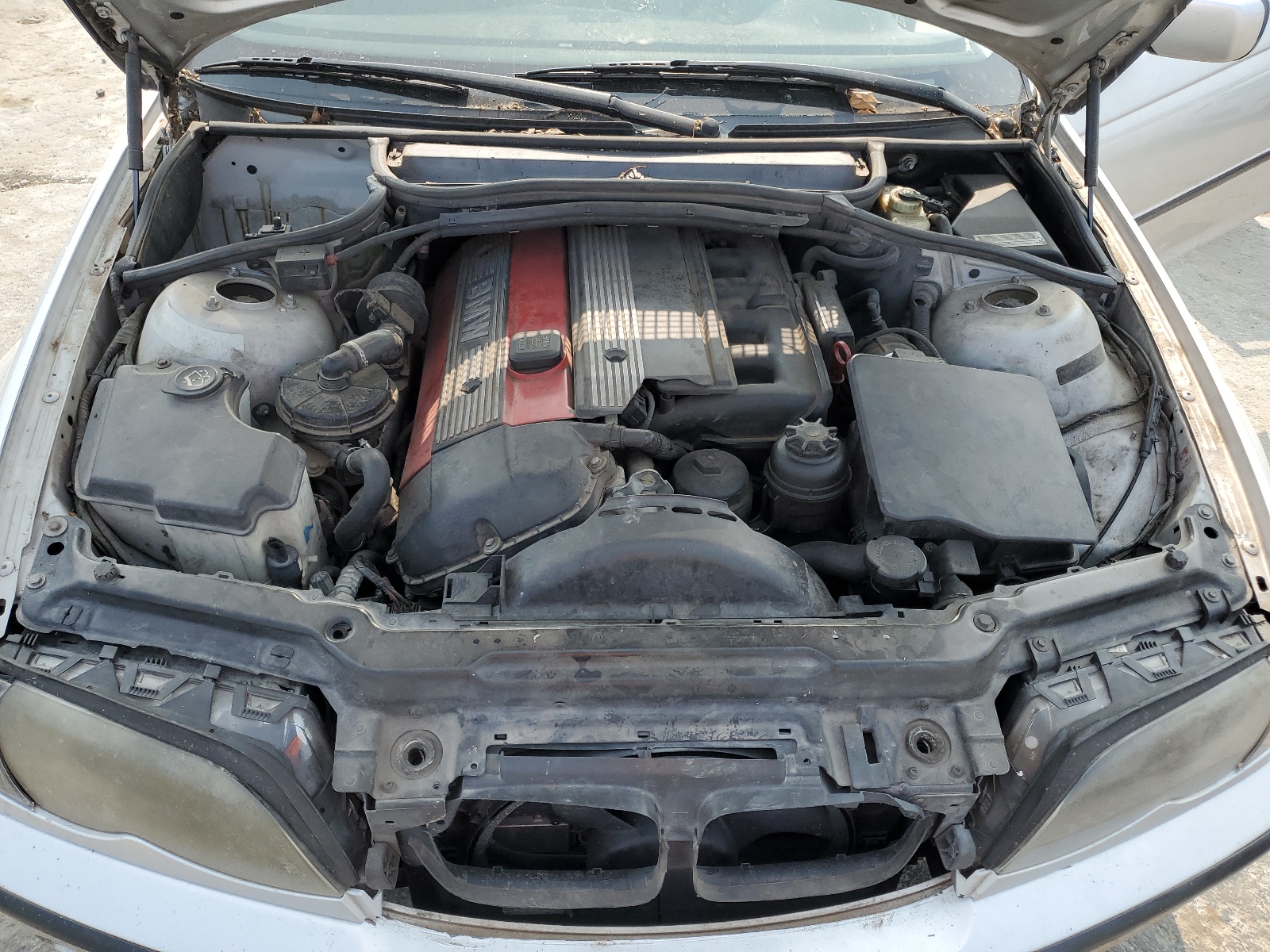 WBAEV33484KR27133 2004 BMW 325 I