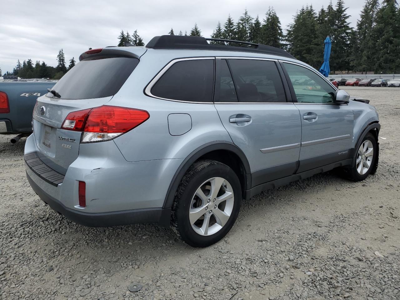 2014 Subaru Outback 2.5I Limited VIN: 4S4BRBLC4E3257762 Lot: 64012464