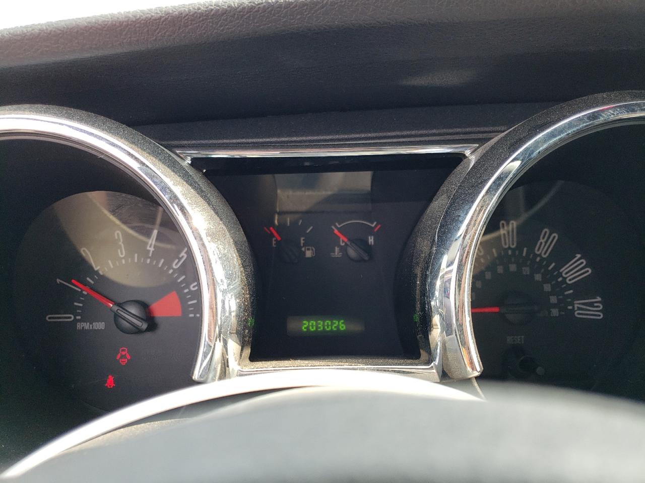 2006 Ford Mustang - Image 9