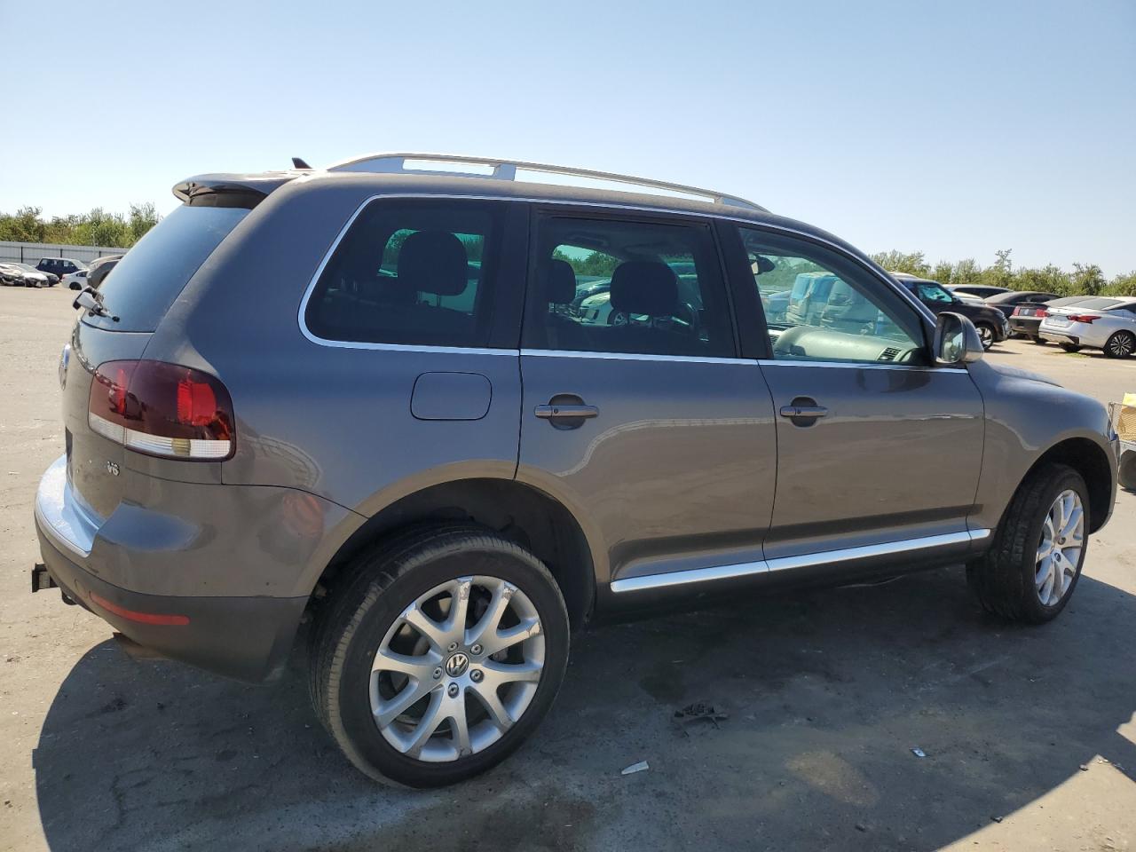 2010 Volkswagen Touareg V6 VIN: WVGBF7A95AD003799 Lot: 65259494