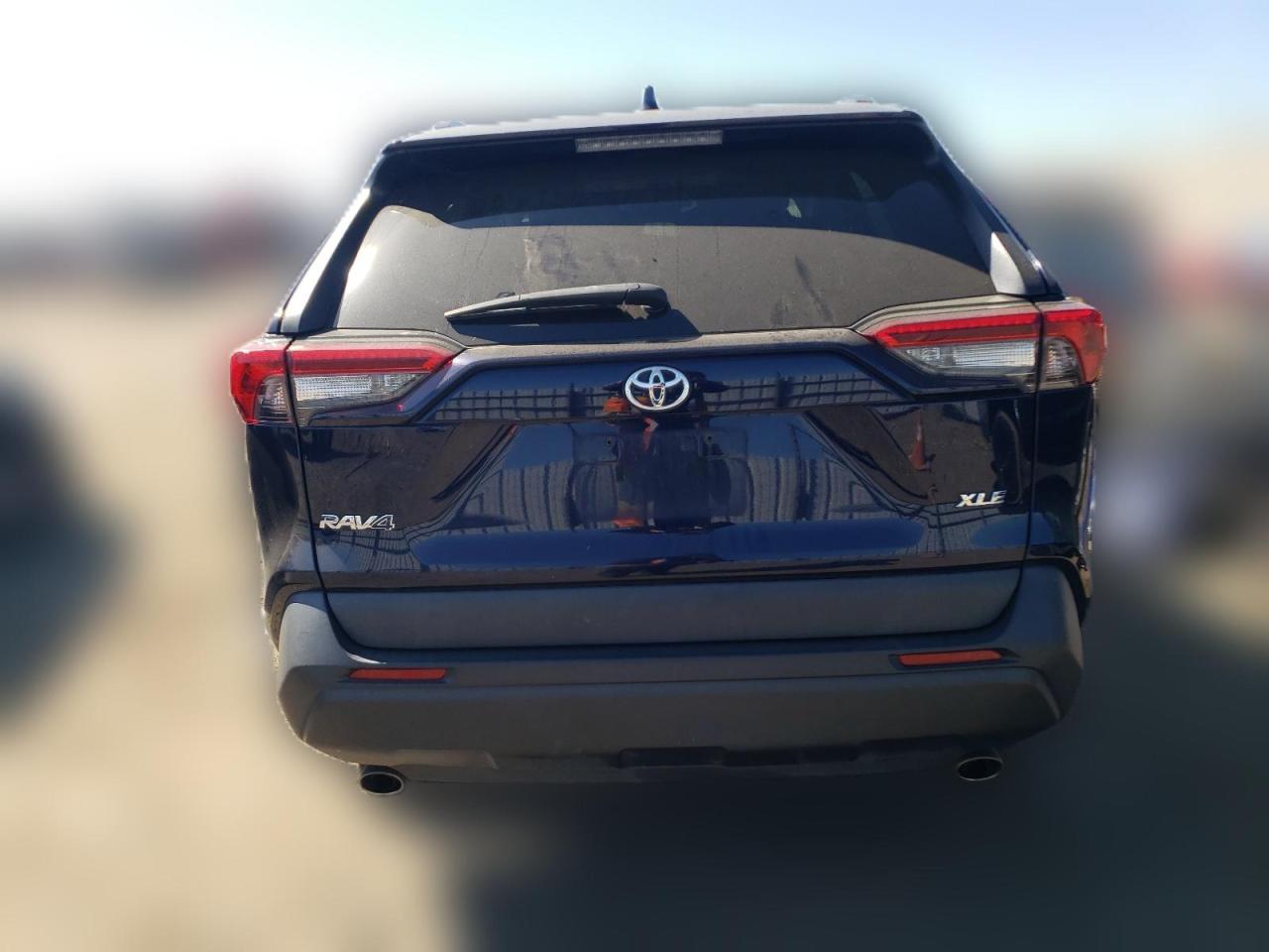 2019 Toyota Rav4 Xle VIN: 2T3W1RFVXKC027513 Lot: 64801384
