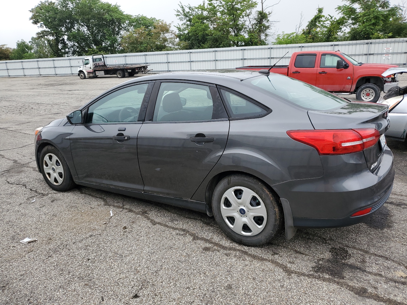 2016 Ford Focus S vin: 1FADP3E29GL226917