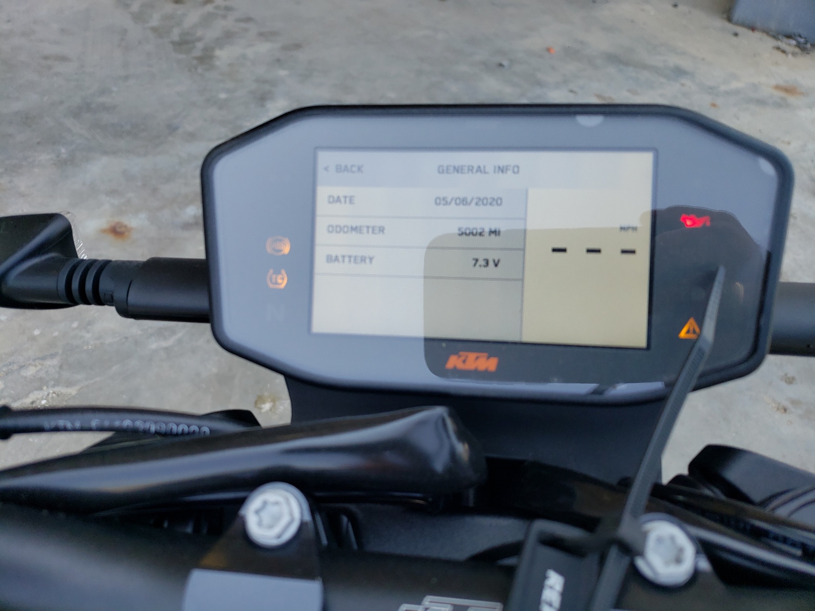 VBKTU9403MM812230 2021 Ktm 890 Duke R