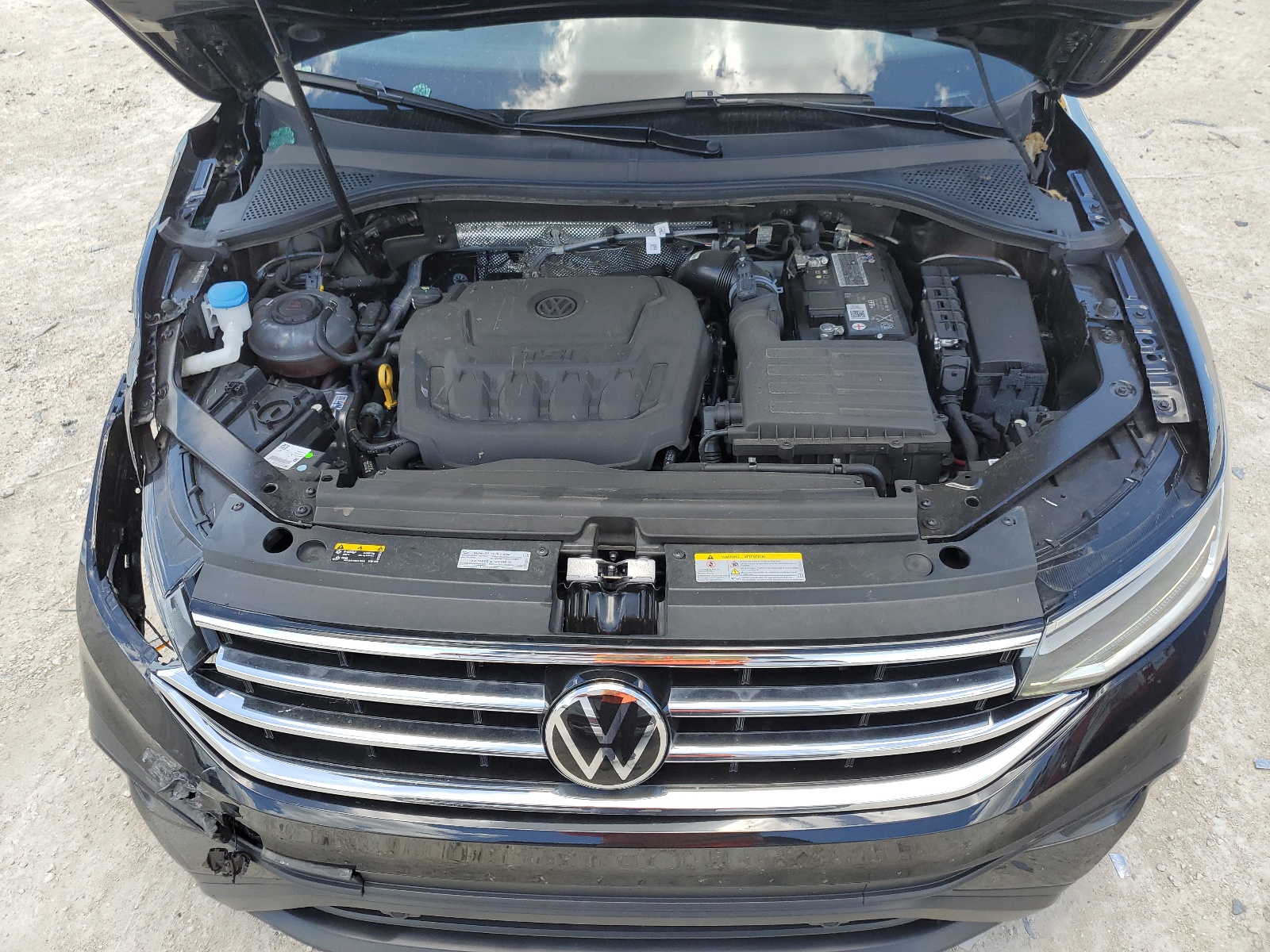 3VV3B7AXXPM119470 2023 Volkswagen Tiguan Se