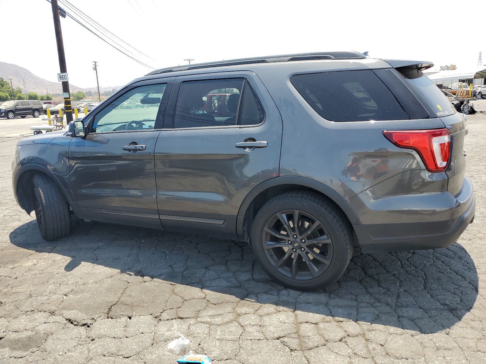 2018 Ford Explorer Xlt vin: 1FM5K7D87JGB31567