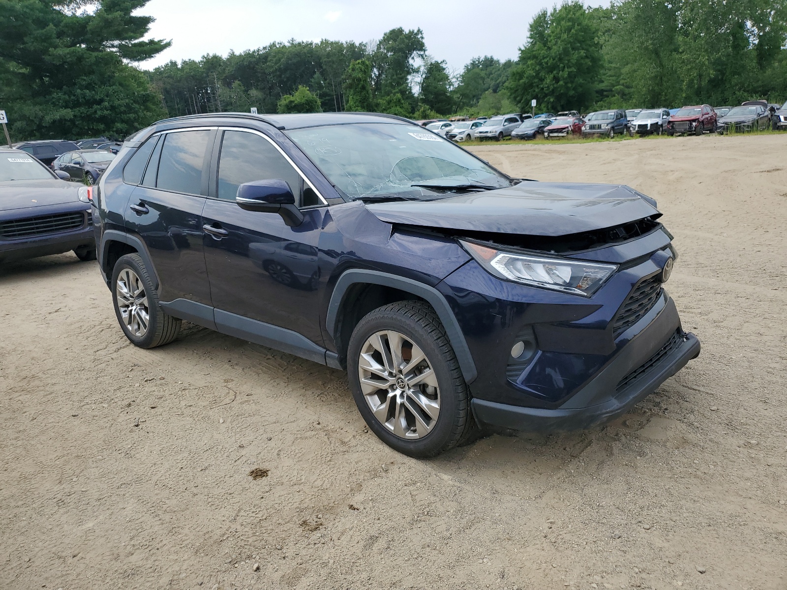 2021 Toyota Rav4 Xle Premium vin: 2T3C1RFV2MW174106