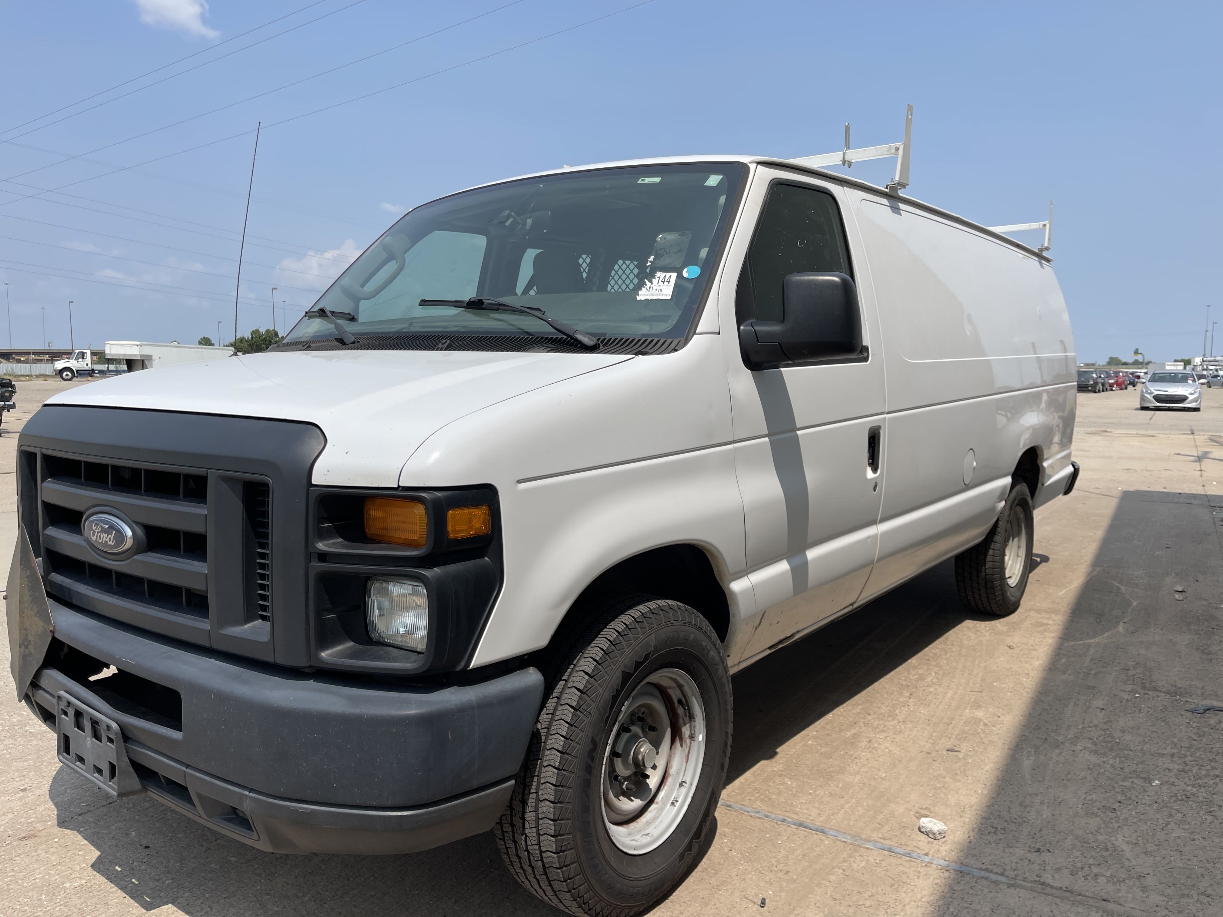 2013 Ford Econoline E350 Super Duty Van vin: 1FTSS3EL8DDA20843