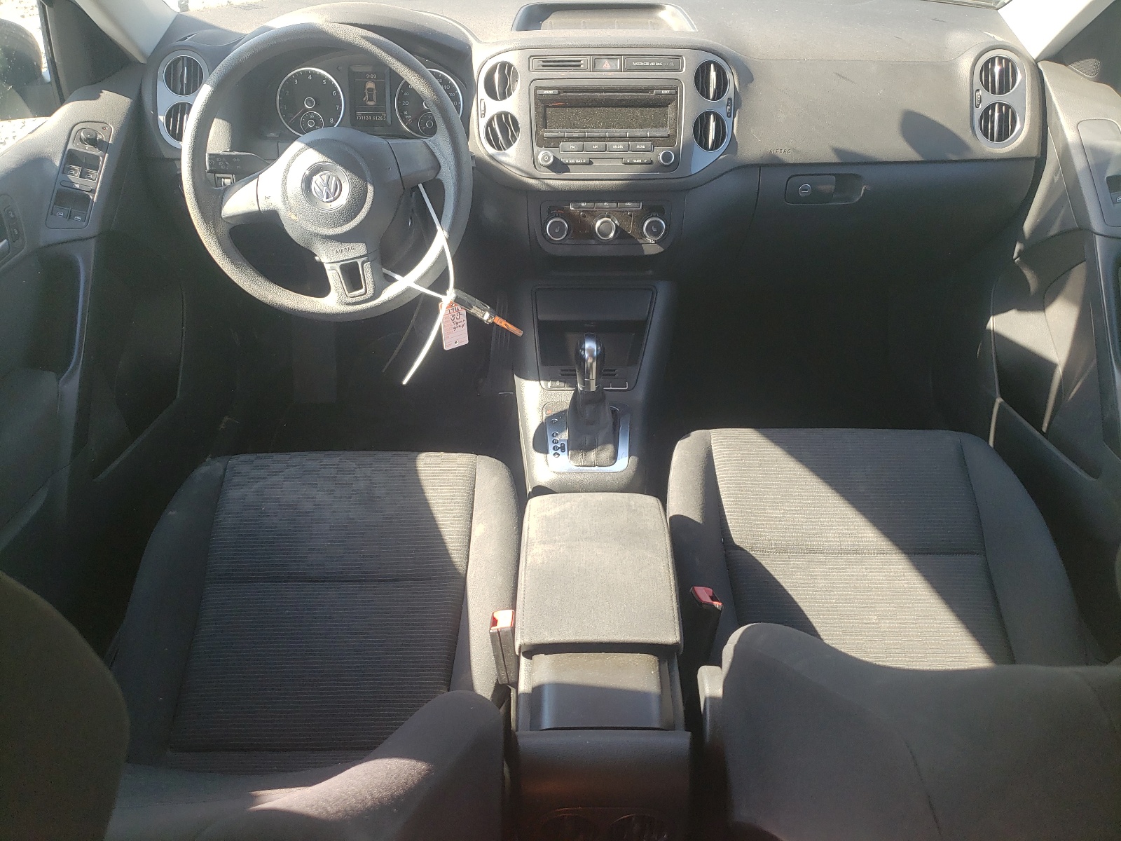 WVGBV7AX3CW100928 2012 Volkswagen Tiguan S