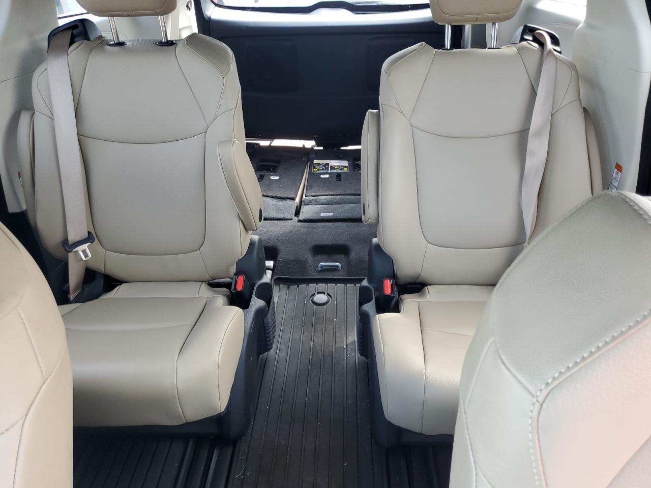 2022 Toyota Sienna Xle VIN: 5TDYSKFC8NS068805 Lot: 62652364