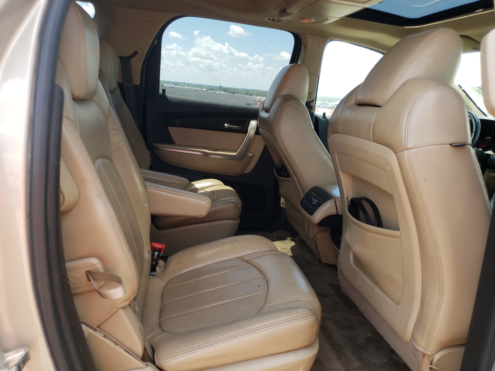 1GKLVNED7AJ146662 2010 GMC Acadia Slt-2