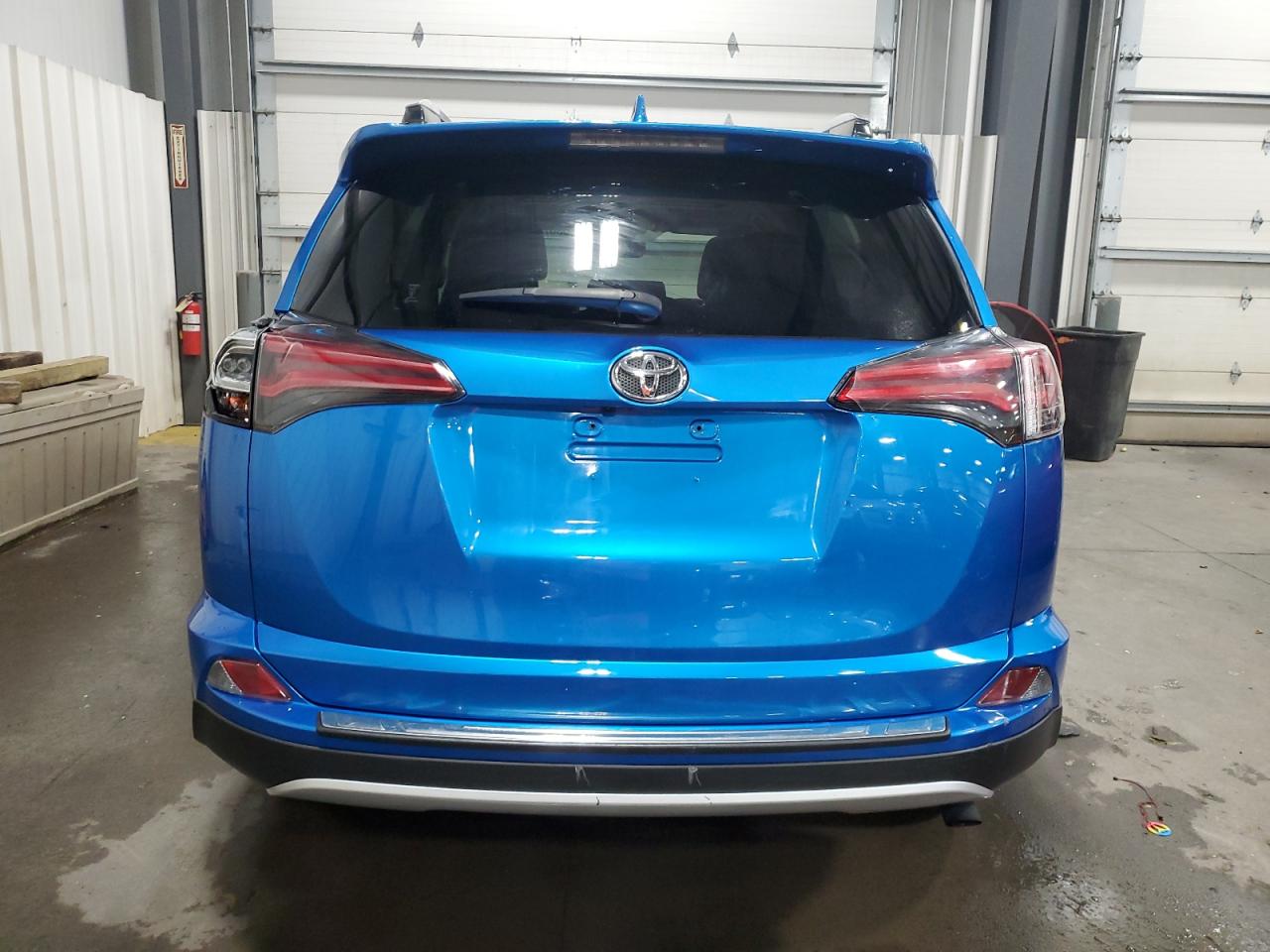 2018 Toyota Rav4 Limited VIN: JTMDFREVXJJ719681 Lot: 63623154