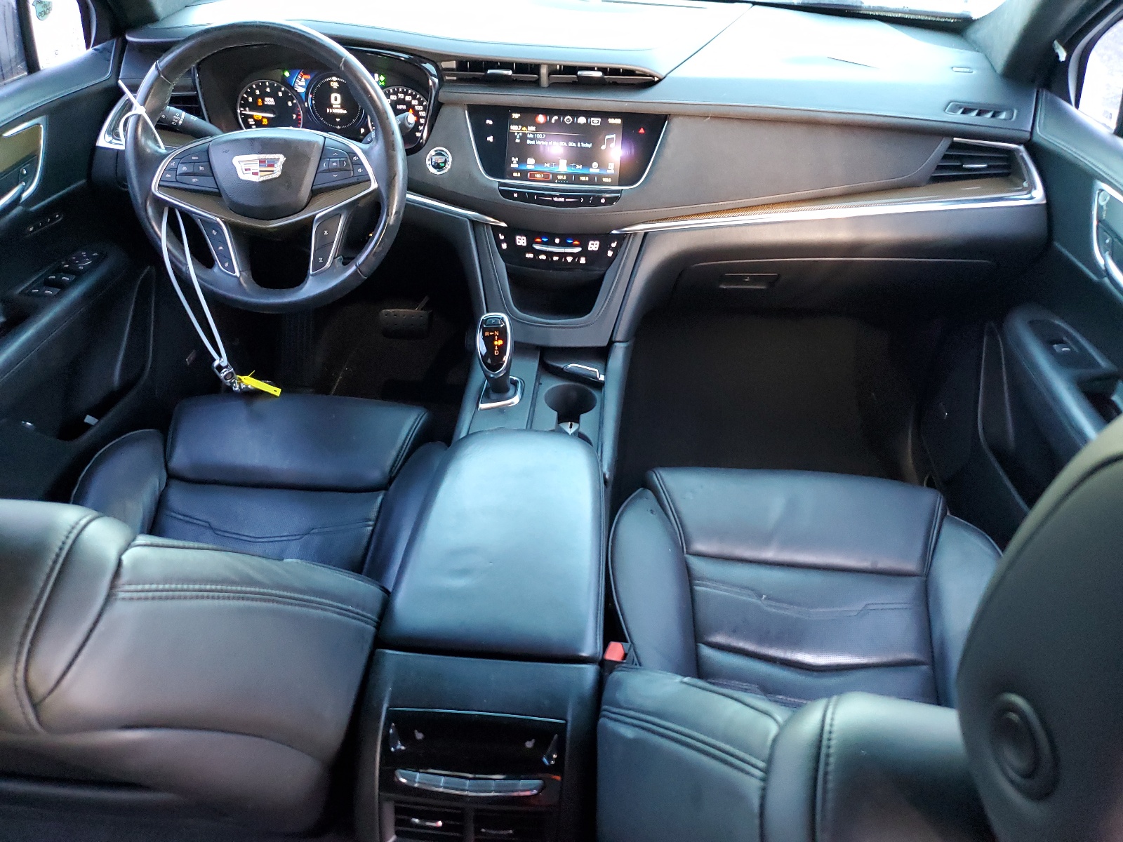 1GYKNFRS7HZ124169 2017 Cadillac Xt5 Platinum