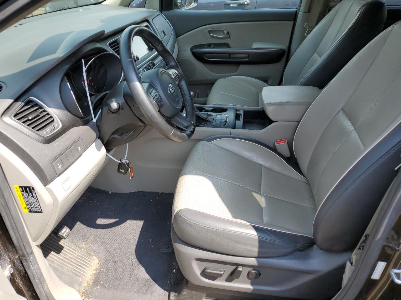 KNDMB5C14H6322971 2017 Kia Sedona Lx