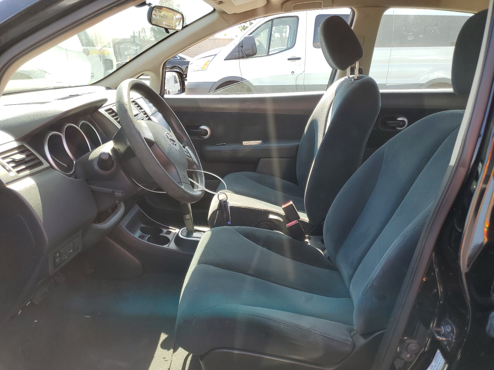 3N1BC1CP5AL352500 2010 Nissan Versa S