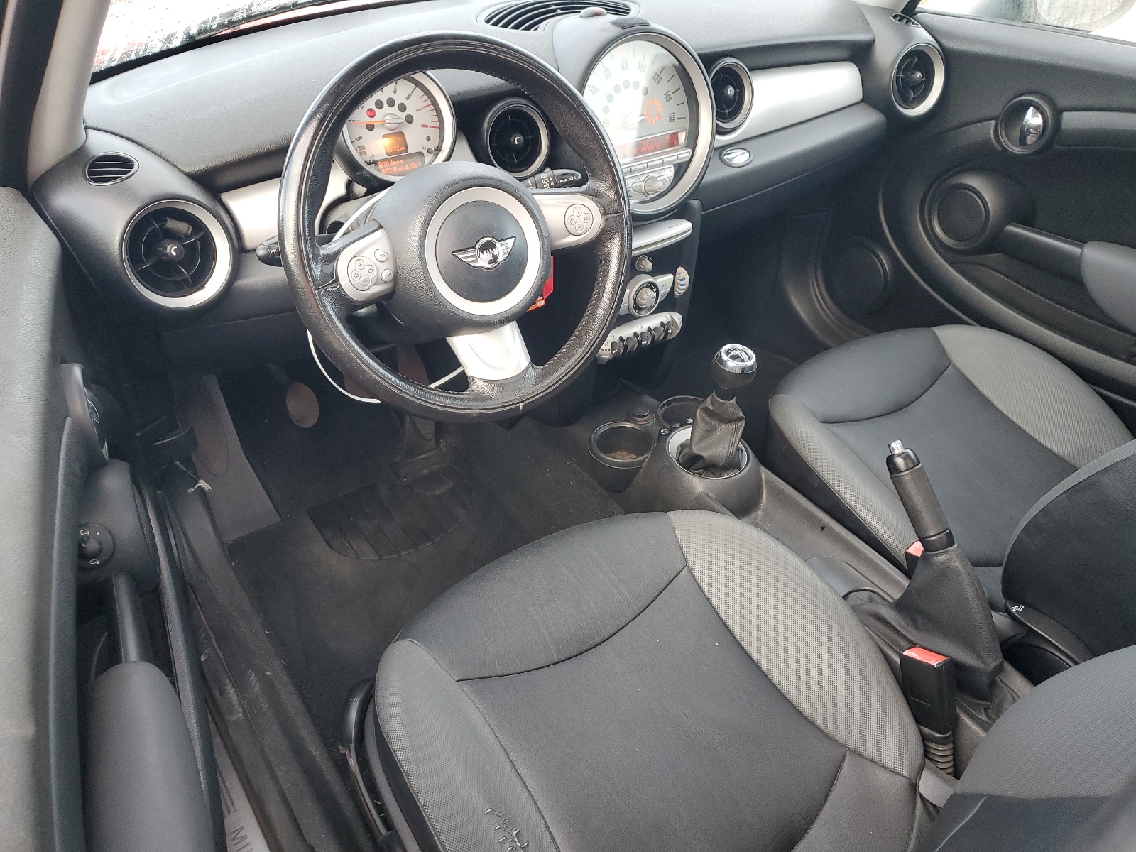 WMWMF3C54ATU76919 2010 Mini Cooper