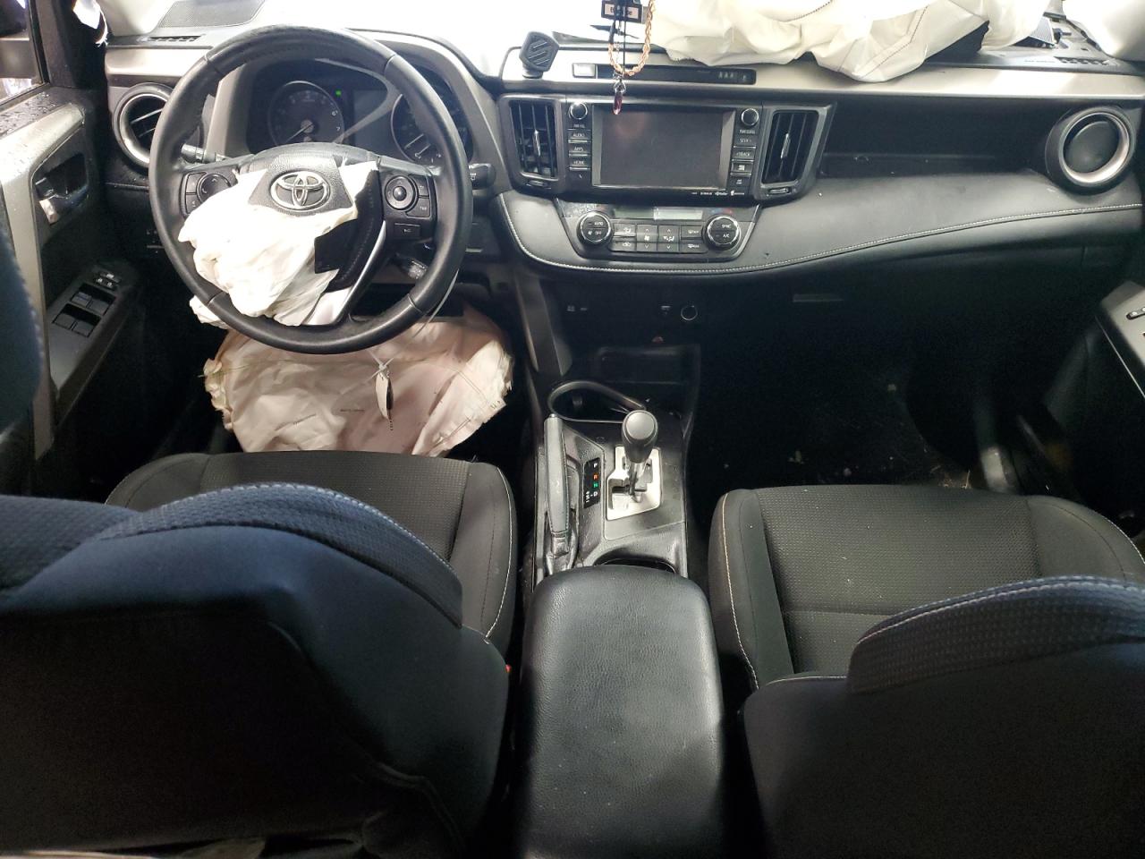 2017 Toyota Rav4 Xle VIN: 2T3RFREVXHW618819 Lot: 64969254