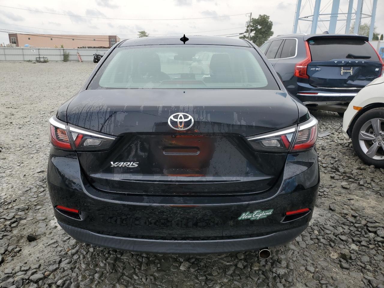 3MYDLBYV7KY528696 2019 Toyota Yaris L