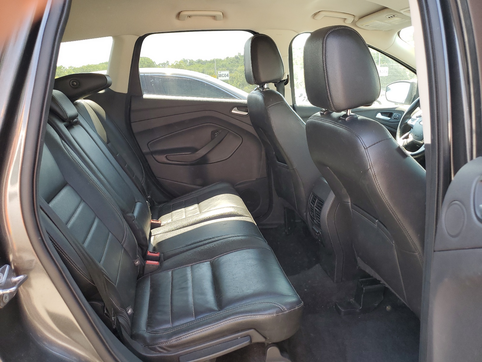 1FMCU9J9XFUB70379 2015 Ford Escape Titanium