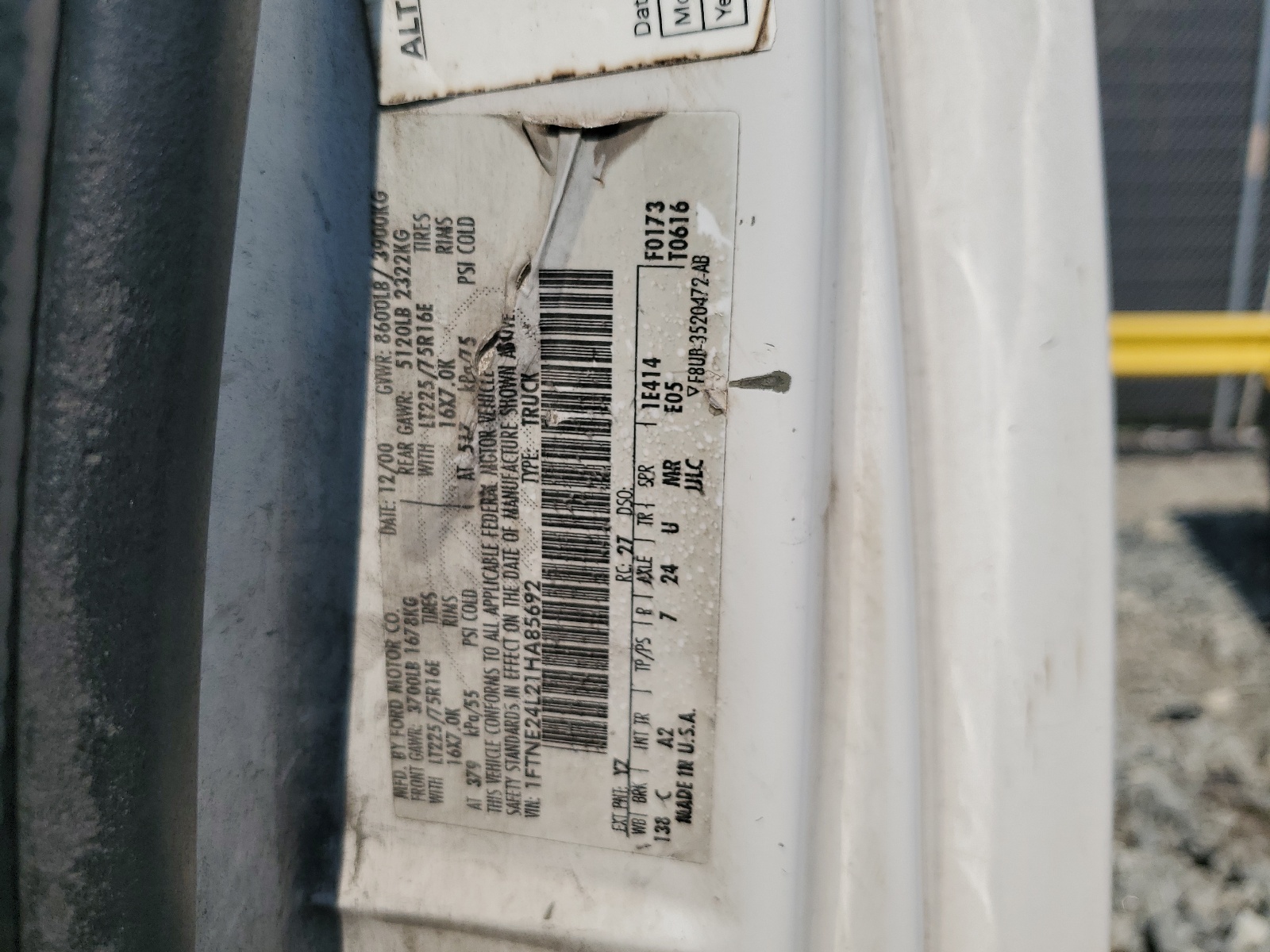 1FTNE24L21HA85692 2001 Ford Econoline E250 Van