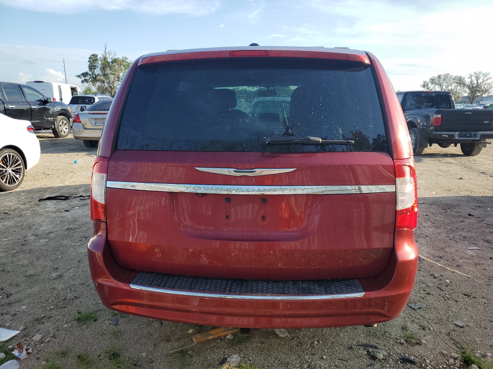 2A4RR8DG9BR716028 2011 Chrysler Town & Country Touring L