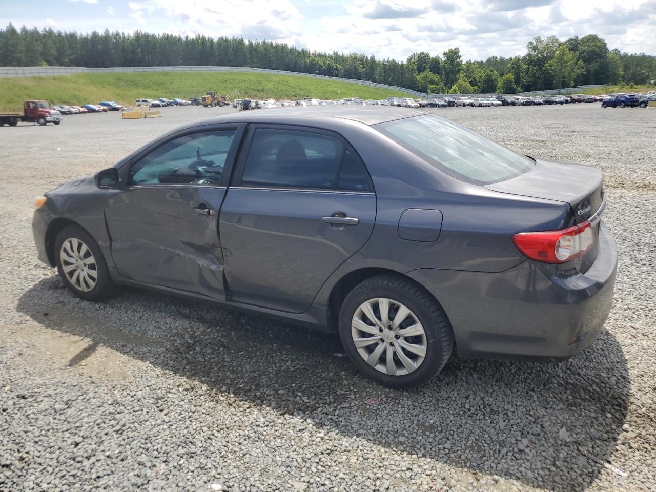 VIN 2T1BU4EEXDC043555 2013 TOYOTA COROLLA no.2