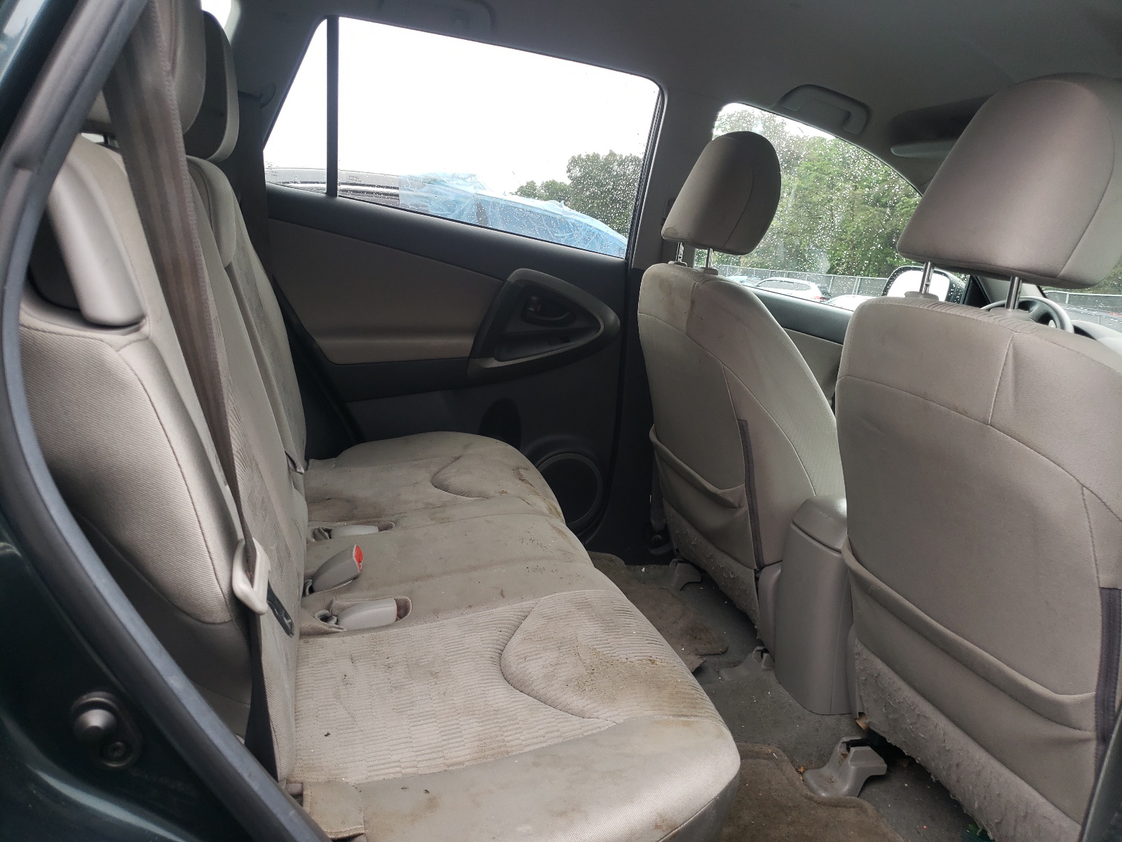 2T3ZF4DV2BW092195 2011 Toyota Rav4