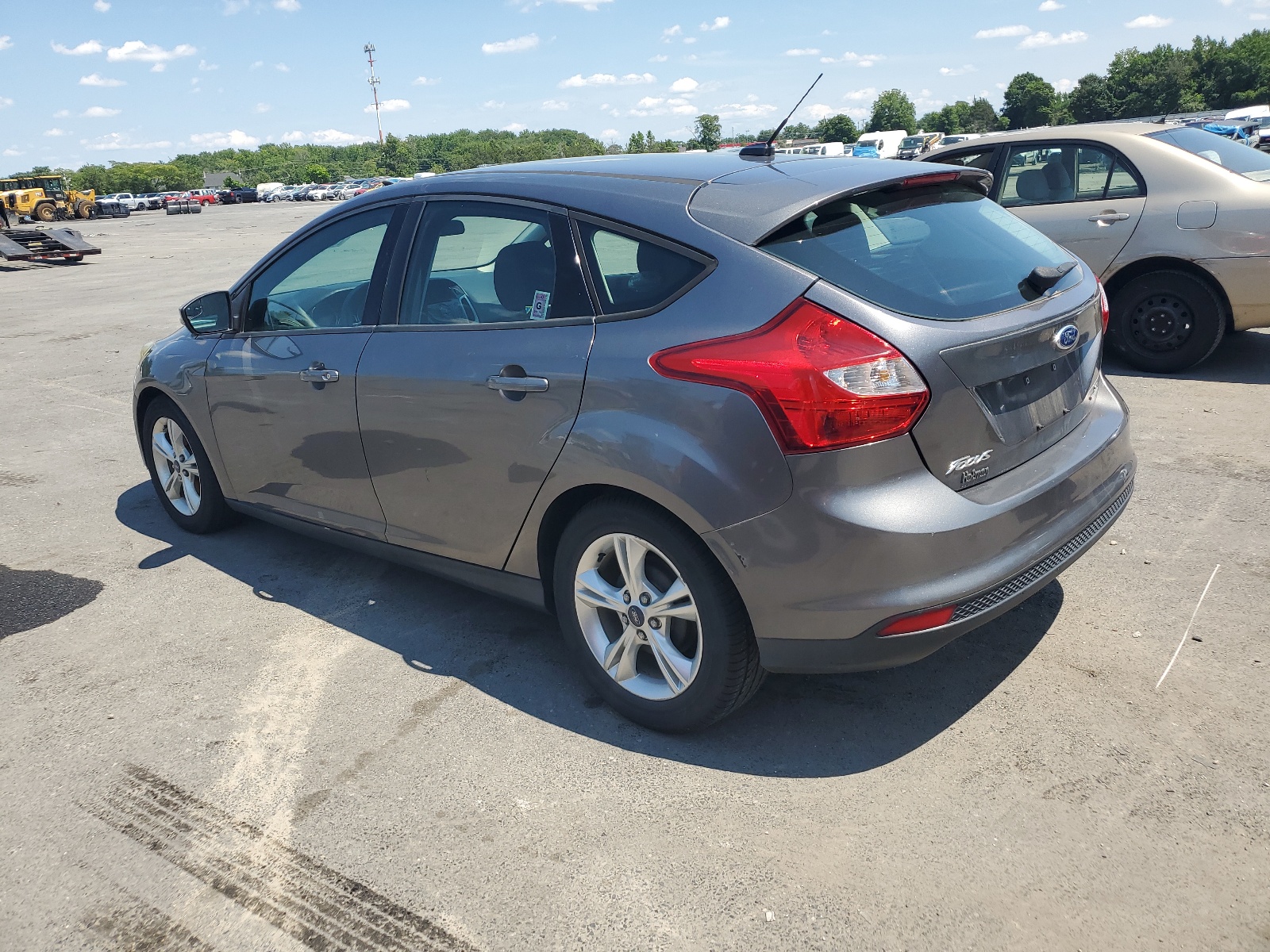 2014 Ford Focus Se vin: 1FADP3K21EL135674