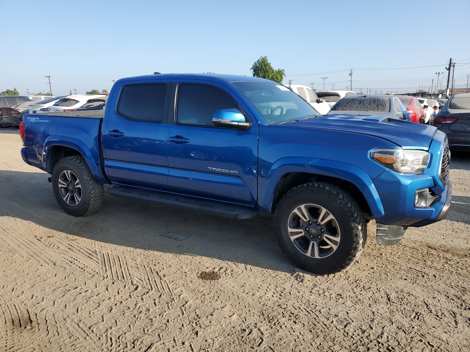 2018 Toyota Tacoma Double Cab vin: 3TMAZ5CN5JM066654