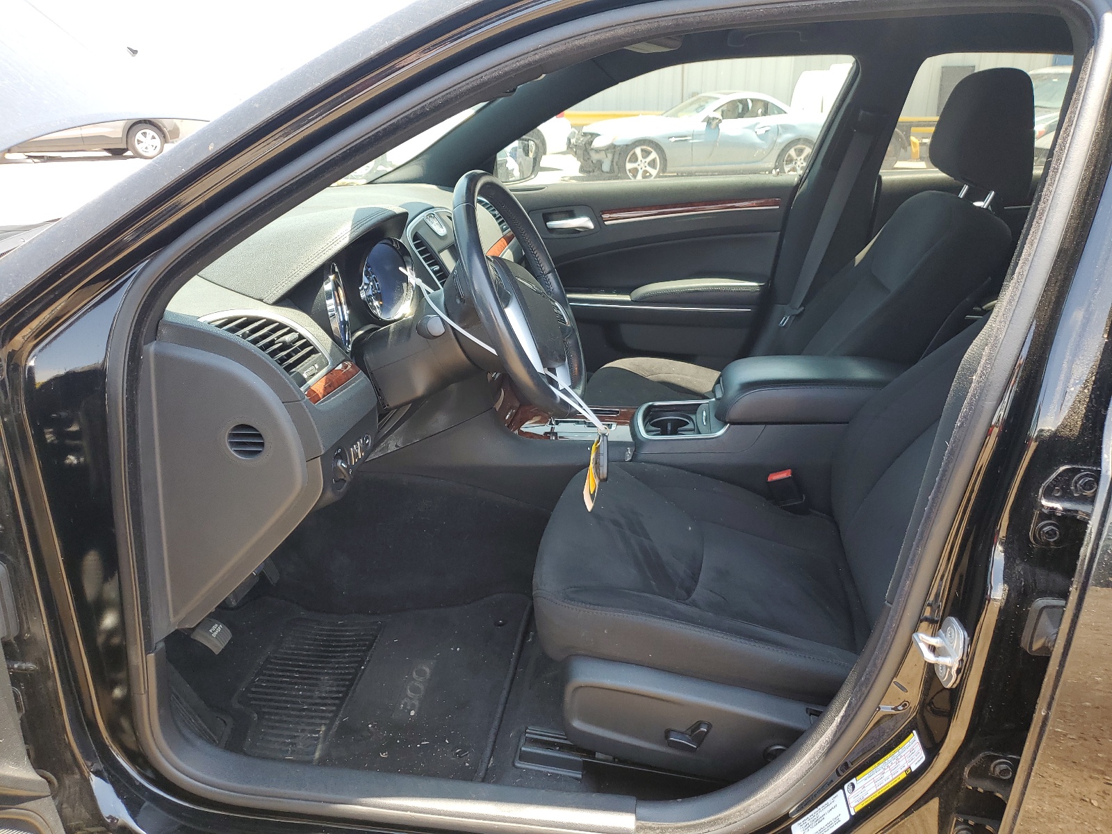 2C3CCAAG7CH104382 2012 Chrysler 300