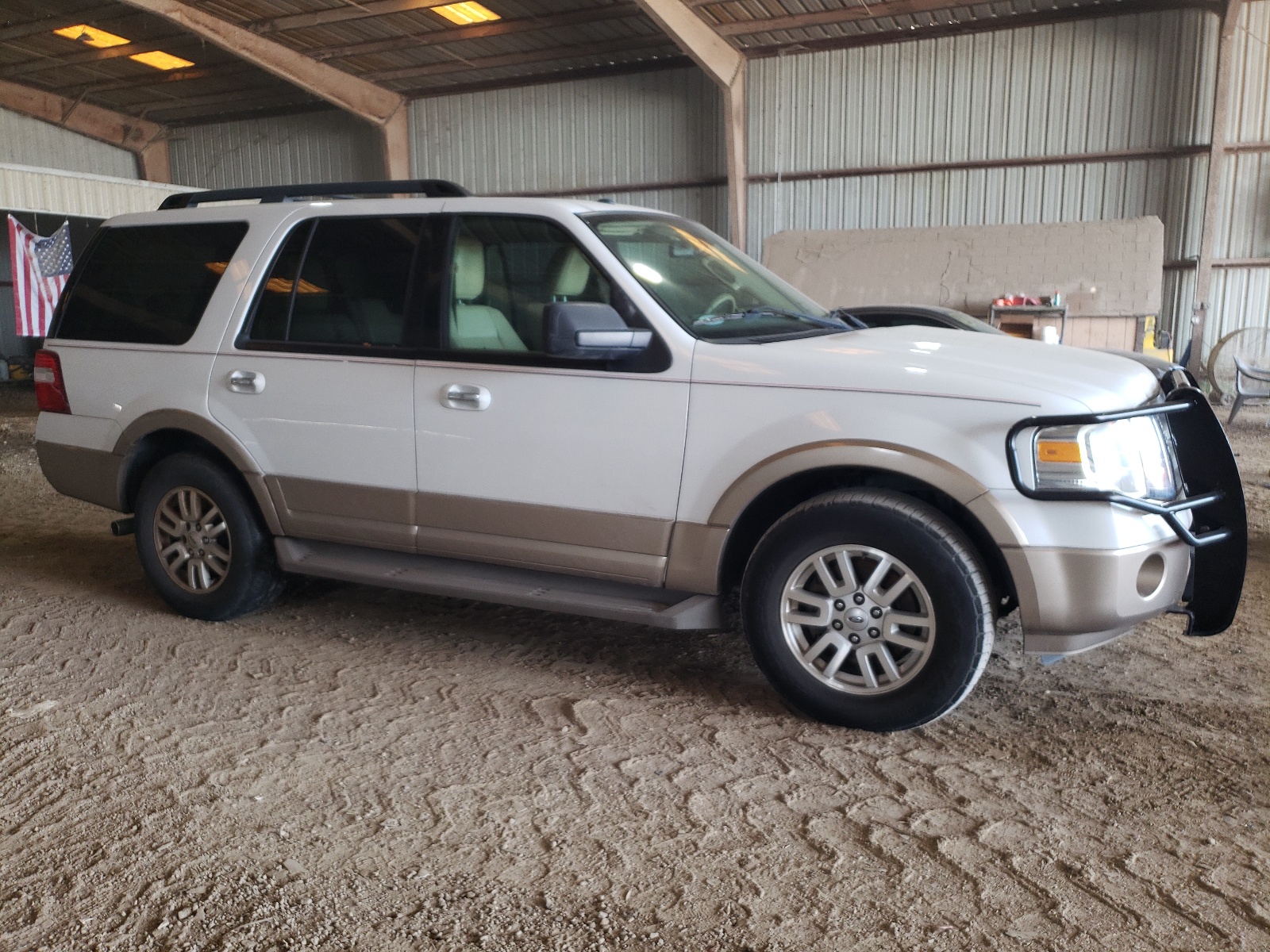 2013 Ford Expedition Xlt vin: 1FMJU1H55DEF15336