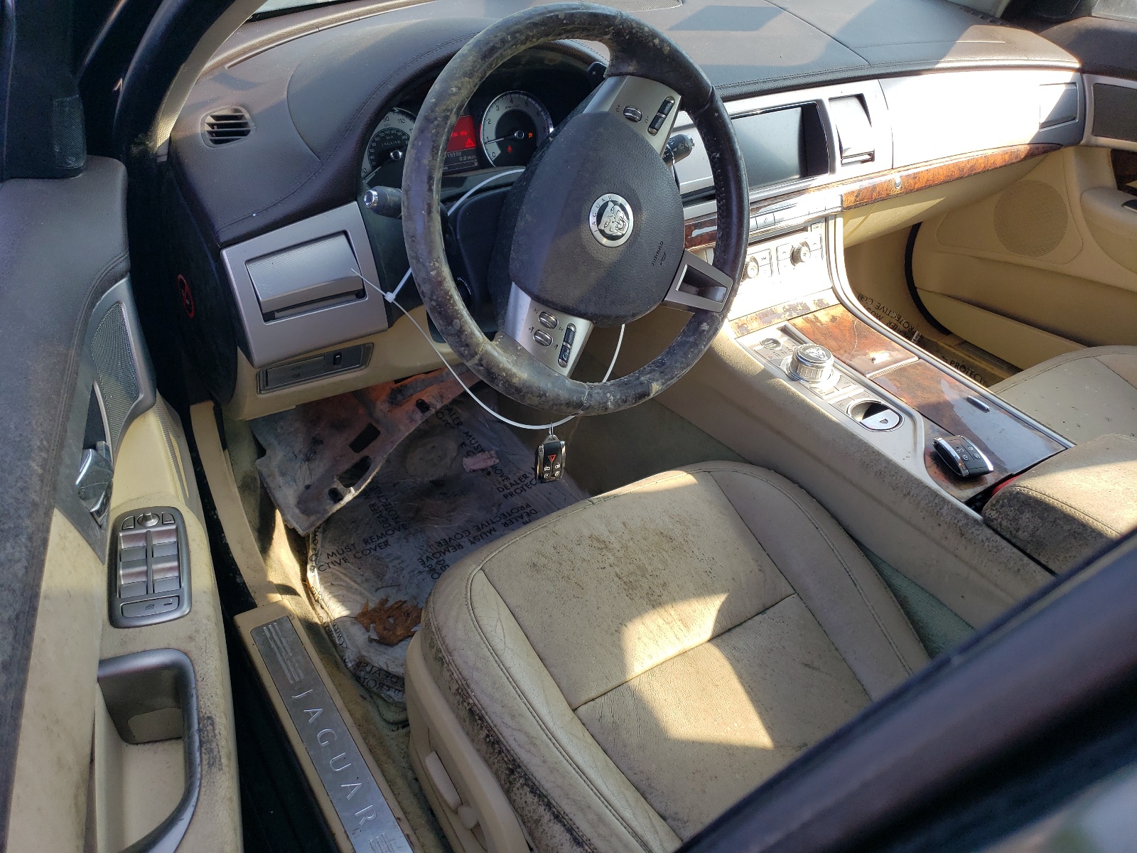 SAJWA0FB0BLS01660 2011 Jaguar Xf