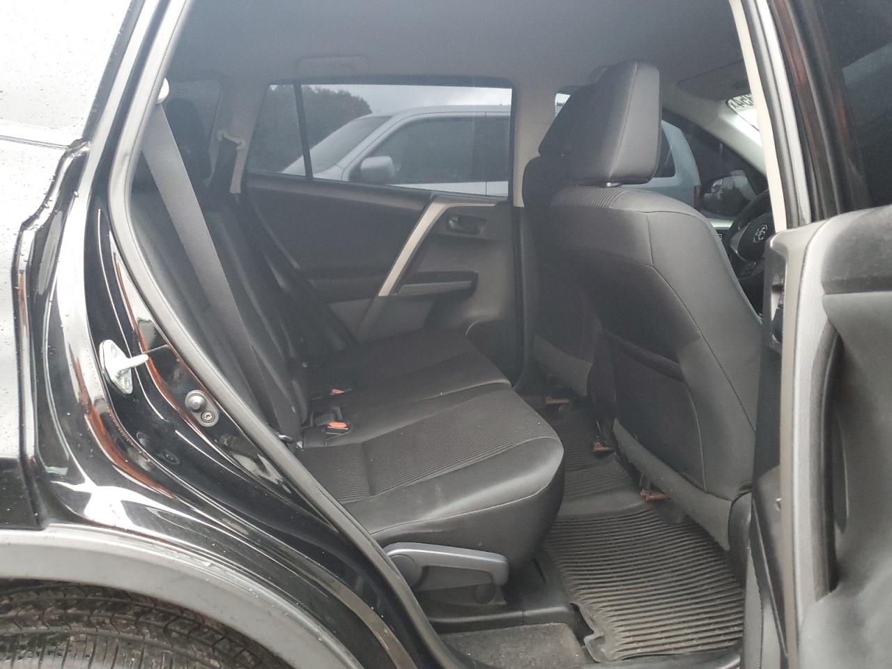 2017 Toyota Rav4 Le VIN: 2T3BFREVXHW567615 Lot: 62710354