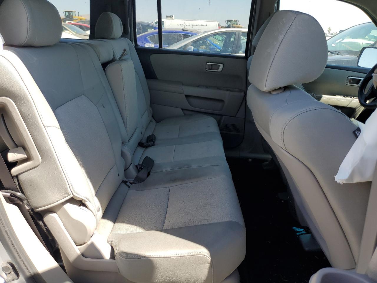 2011 Honda Pilot Lx VIN: 5FNYF3H25BB023402 Lot: 62761144