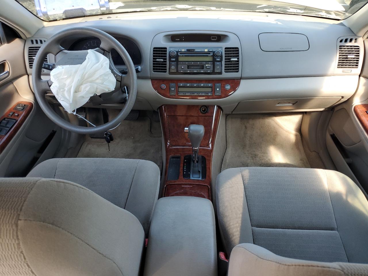 2005 Toyota Camry Le VIN: 4T1BE30K75U049561 Lot: 59044434