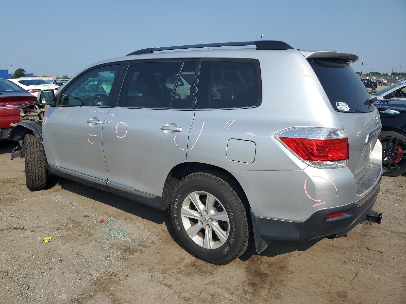 5TDBK3EH8DS219732 2013 Toyota Highlander Base