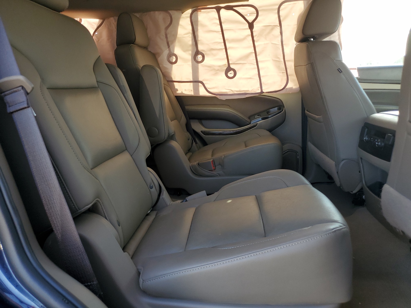 1GNSKBKC5KR329370 2019 Chevrolet Tahoe K1500 Lt