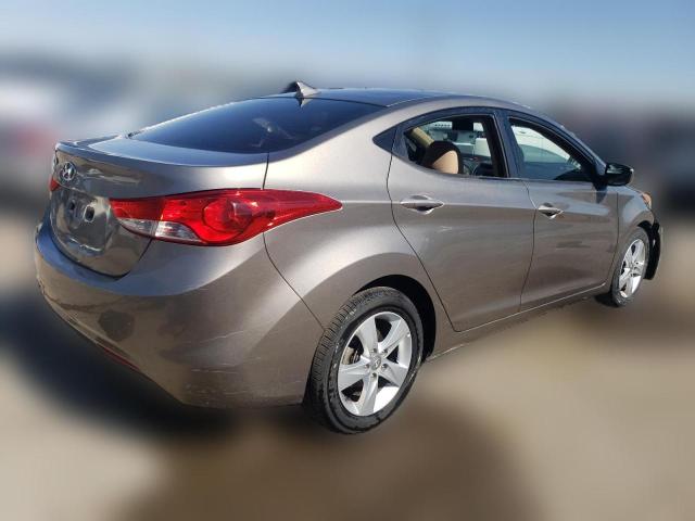  HYUNDAI ELANTRA 2013 Золотий