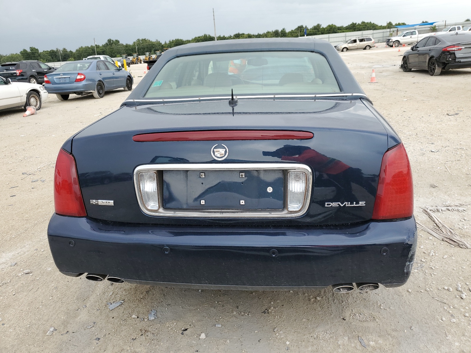 1G6KD54Y85U240782 2005 Cadillac Deville