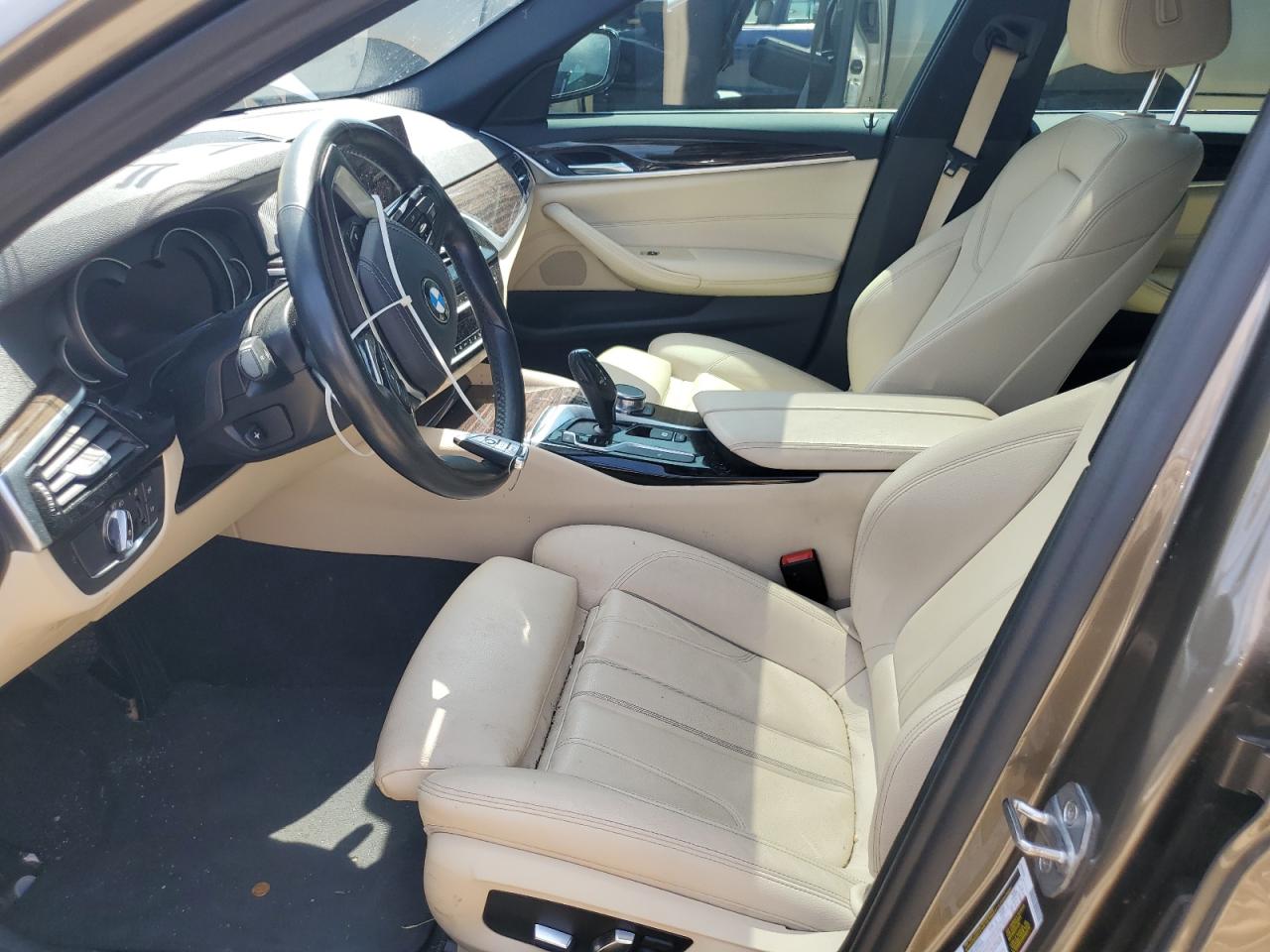 2019 BMW 530 Xi VIN: WBAJA7C5XKWW19302 Lot: 62040784