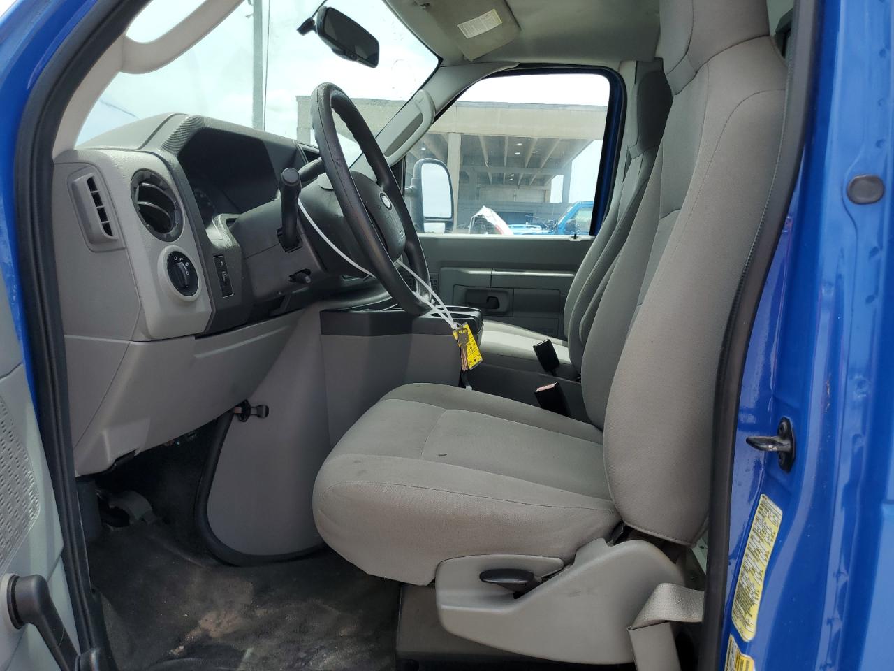 2015 Ford Econoline E350 Super Duty Cutaway Van VIN: 1FDWE3FL3FDA08265 Lot: 62539794