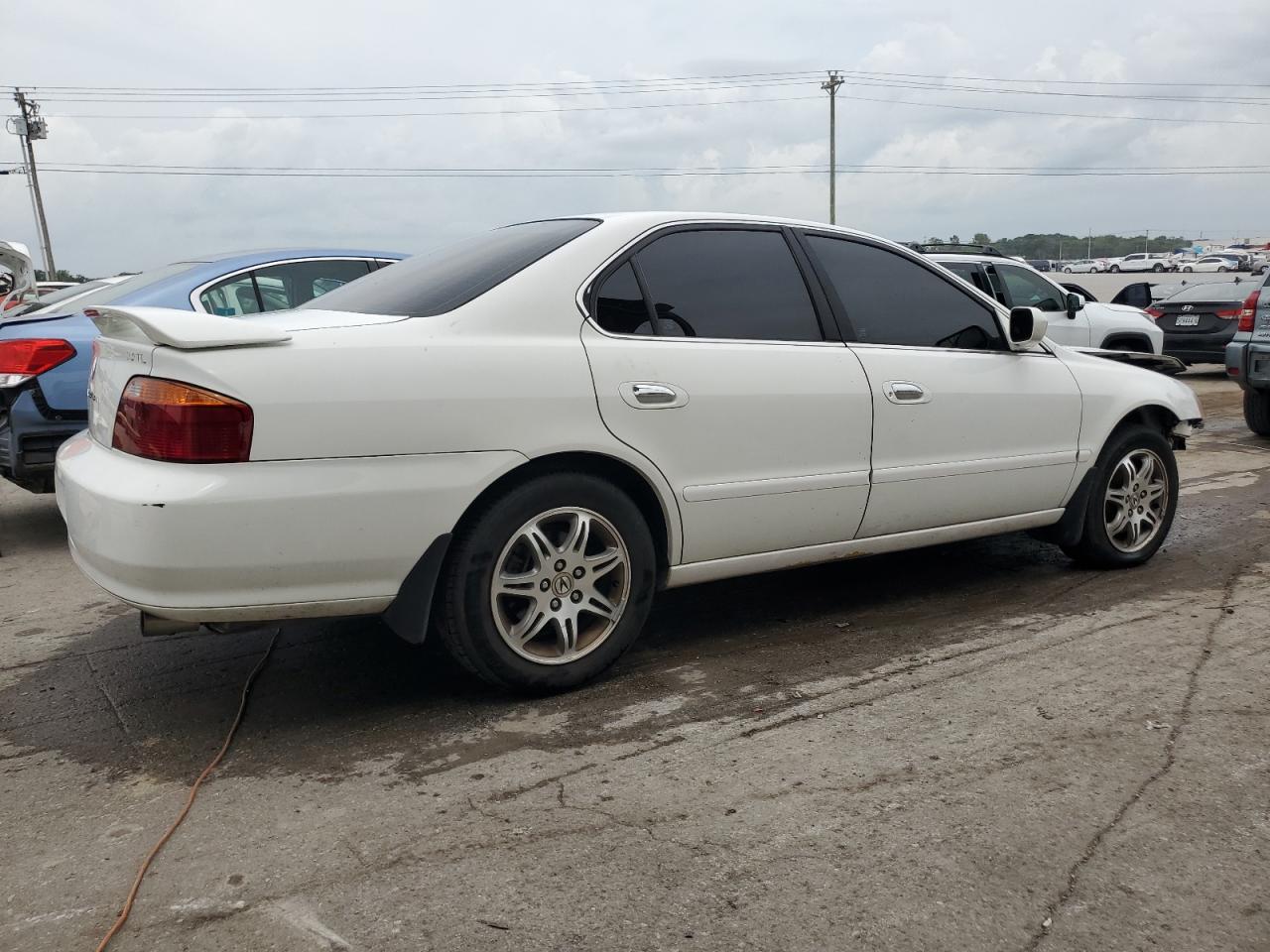 2001 Acura 3.2Tl VIN: 19UUA56661A018359 Lot: 61105434