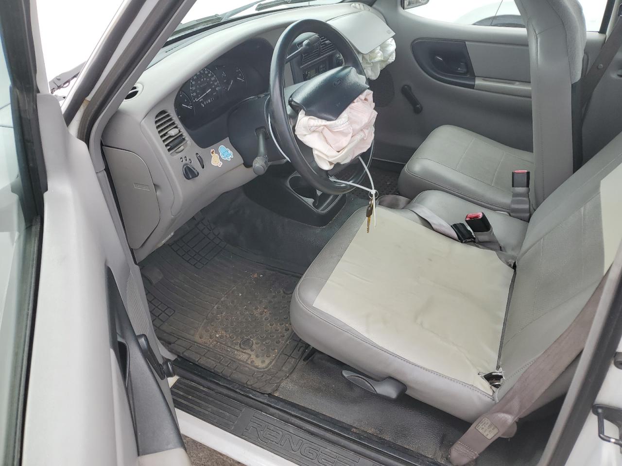 1998 Ford Ranger VIN: 1FTYR10C8WUC44358 Lot: 61547934